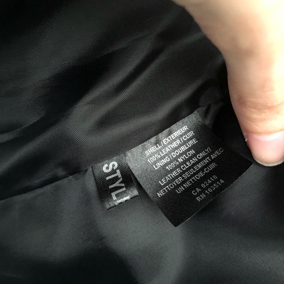 Identify leather collared jacket - Picture 4 of 9